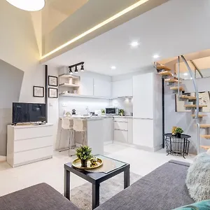  Апартаменты Stylish Westend
