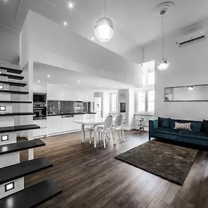 Kiraly 28-1 Entire Aircon Center Budapest